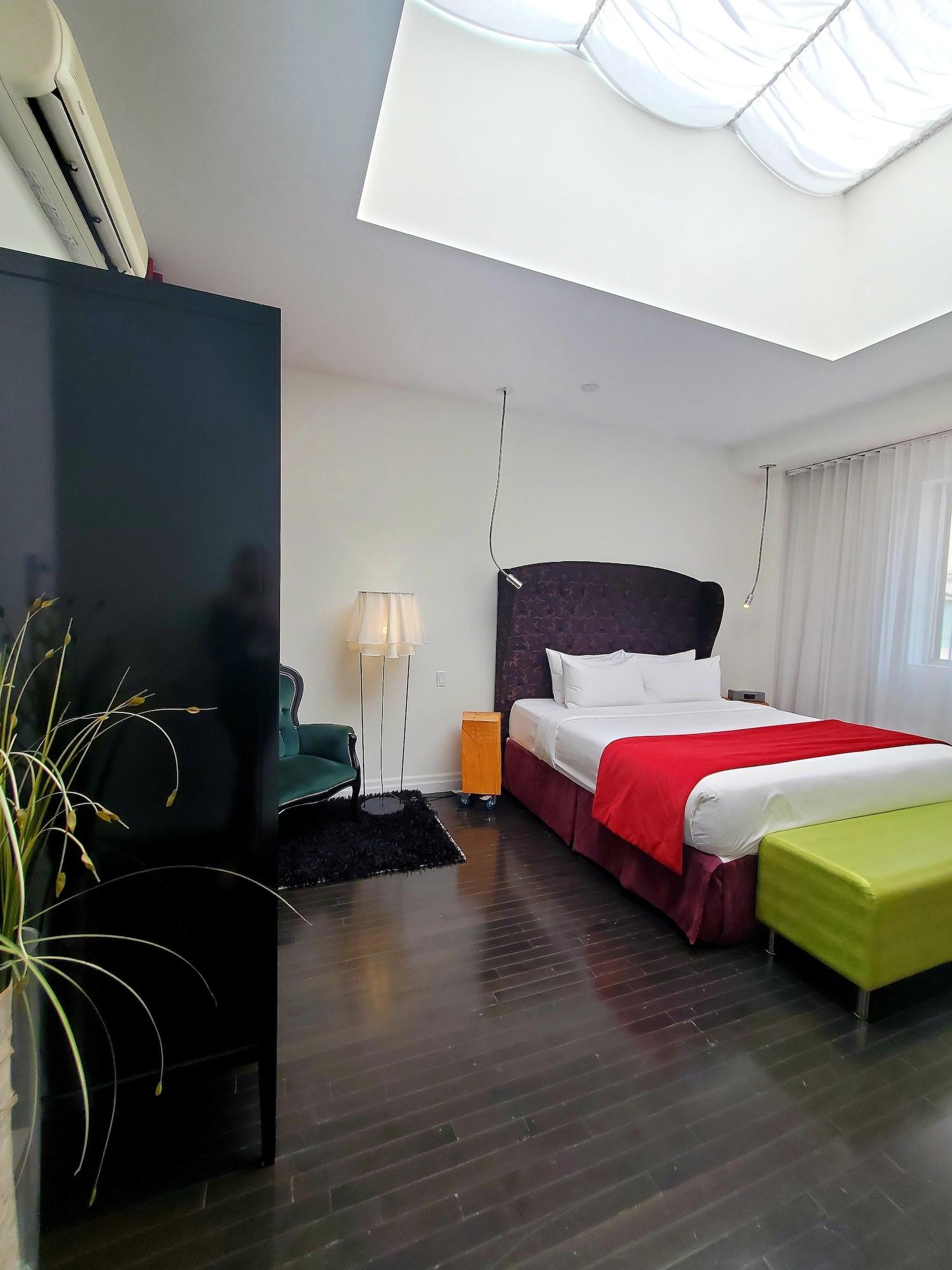 โรงแรมเชซ สแวน มอนทรีอัล ภายนอก รูปภาพ